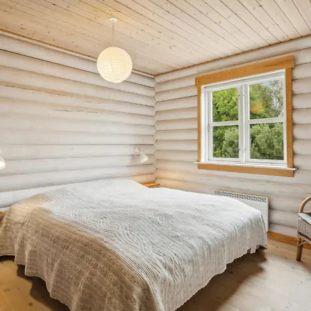 Дом отдыха Lovely Home In Stege With Sauna