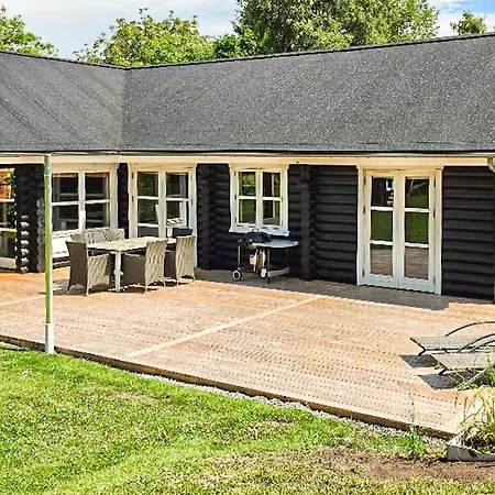 Дом отдыха Lovely Home In Stege With Sauna Стеге